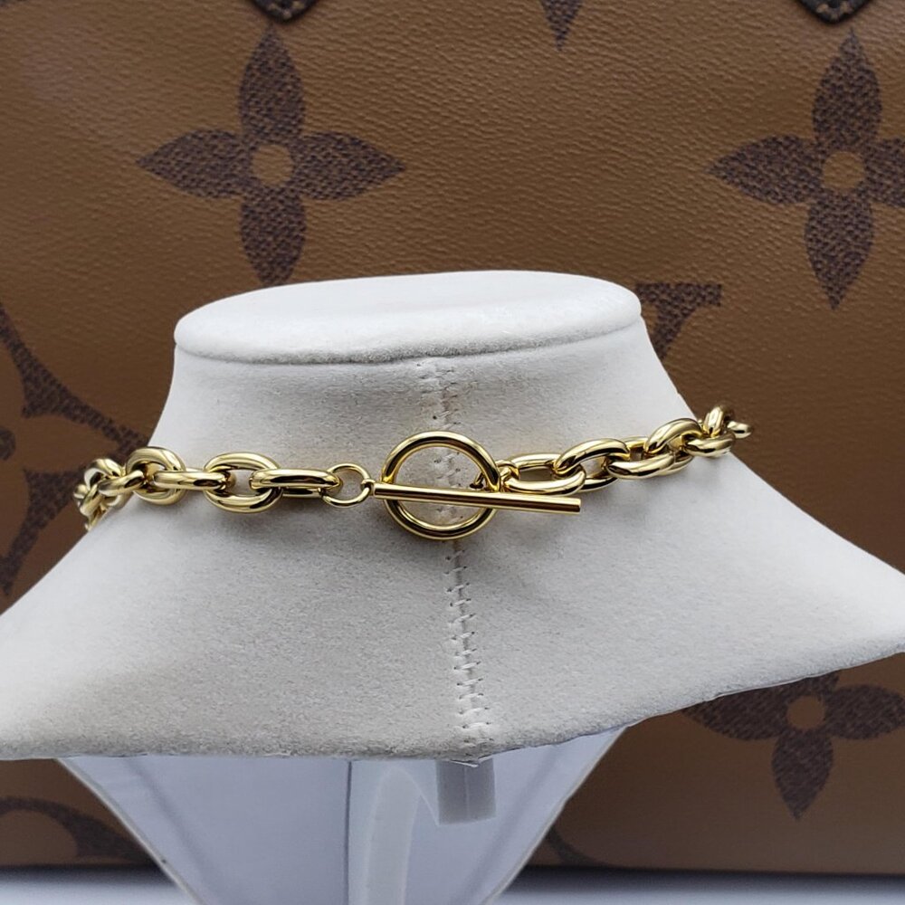 18K Gold-Plated Necklace with Authentic Louis Vuitton Padlock - Picture 4 of 12